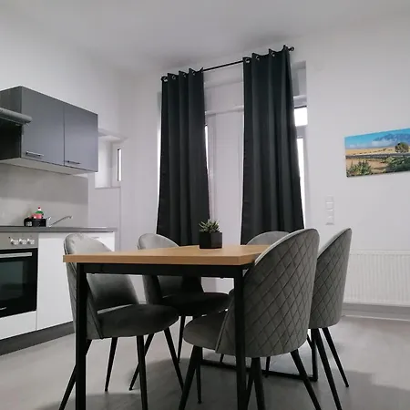 Estrella24 Living Sydney *